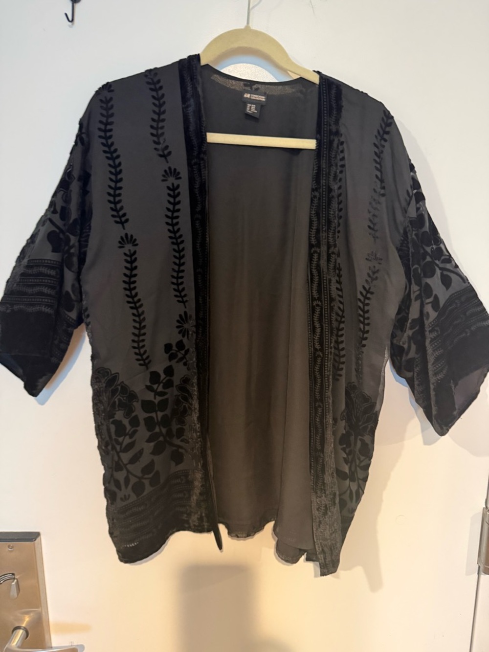 Black Floral Velvet-Trim Open Kimono Cardigan -